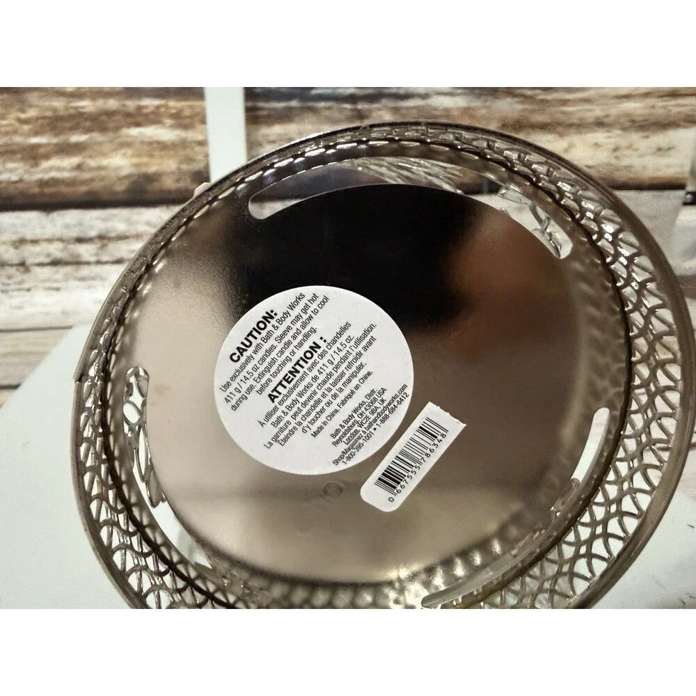 Bath & Body Works SILVER SNOWFLAKES WITH GEMS 3-Wick Candle Holder - NEW - Picture 6 of 7